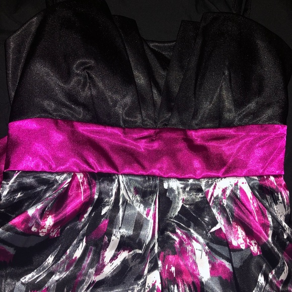 Multi-Colored Dress - Picture 4 of 5